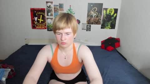 cattie_w_ online show from 04-01-26, 01:17