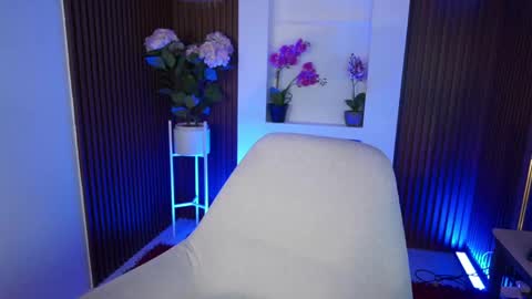 Snapshot of cattleyascaly chatting on 09-20-25, 07:15 cattleyascaly online show from 09-20-25, 07:15