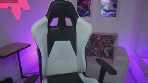 Snapshot of cattleyascaly chatting on 09-27-25, 07:30 cattleyascaly online show from 09-27-25, 07:30