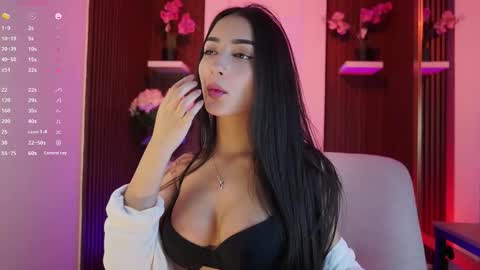 Snapshot of cattleyascaly chatting on 11-20-25, 07:35 cattleyascaly online show from 11-20-25, 07:35