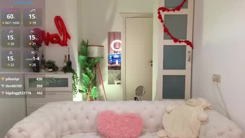 caty_cuddly online show from 02-20-25, 12:04