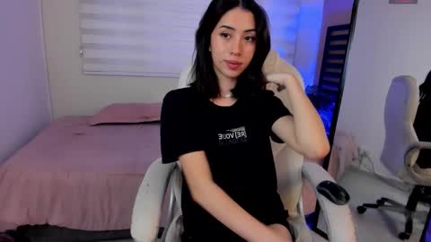 Snapshot of caty_loves chatting on 01-16-26, 09:52 Caty online show from 01-16-26, 09:52