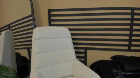 Snapshot of caty_loves chatting on 03-07-26, 10:40 Caty online show from 03-07-26, 10:40