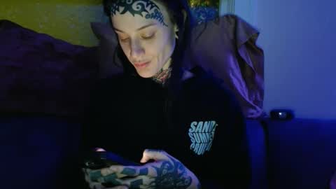 alaska online show from 10-01-25, 03:23