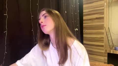 Snapshot of caylakimbro chatting on 03-03-26, 08:09 Polly online show from 03-03-26, 08:09