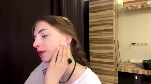 Snapshot of caylakimbro chatting on 03-13-26, 06:20 Polly online show from 03-13-26, 06:20