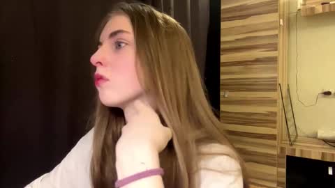 Snapshot of caylakimbro chatting on 03-15-26, 08:20 Polly online show from 03-15-26, 08:20