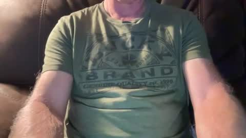 Snapshot of cbjohnjohn chatting on 06-22-26, 05:15 John online show from 06-22-26, 05:15