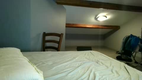 cclovefrench online show from 12-17-25, 11:00