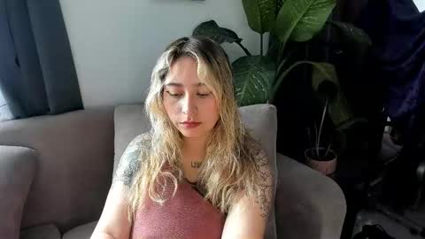 Snapshot of ccuteass chatting on 01-11-25, 06:54 ccuteass online show from 01-11-25, 06:54