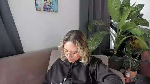 Snapshot of ccuteass chatting on 03-07-25, 03:39 ccuteass online show from 03-07-25, 03:39