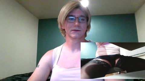 Snapshot of cdirish chatting on 11-30-25, 03:21 cdirish online show from 11-30-25, 03:21