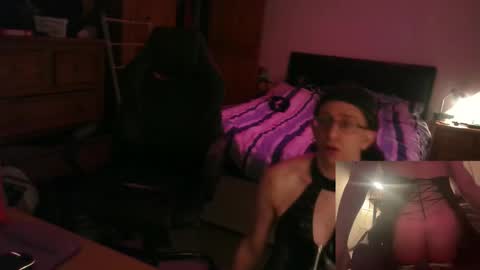 Snapshot of cdjennyharvey chatting on 03-05-26, 11:01 Jenny online show from 03-05-26, 11:01