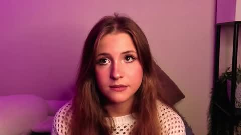 Lina  online show from 10-19-25, 07:25