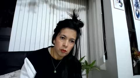 Snapshot of cecihotty4u chatting on 01-10-26, 01:40 ceci online show from 01-10-26, 01:40