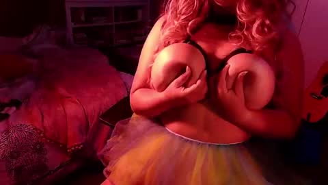 Snapshot of ceecee868652 chatting on 09-14-25, 09:47 CeeCee online show from 09-14-25, 09:47