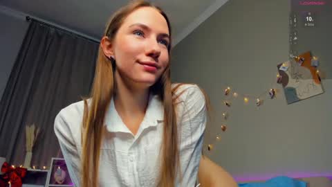 Josie Manesi online show from 02-14-25, 01:34