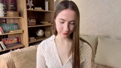 Josie Manesi online show from 09-28-25, 05:35