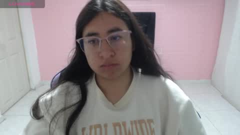 Snapshot of celeste817631 chatting on 05-11-26, 12:44 celeste817631 online show from 05-11-26, 12:44