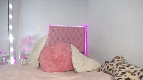 Snapshot of celeste__sweetx chatting on 10-18-25, 08:42 Celeste Sweet online show from 10-18-25, 08:42