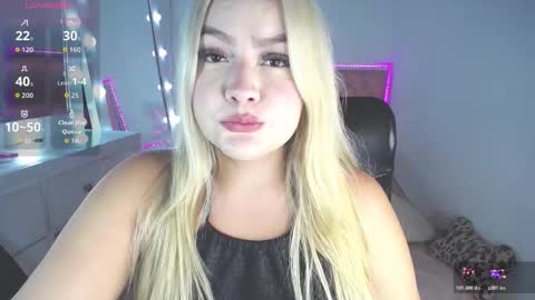 Snapshot of celeste__sweetx chatting on 10-22-25, 11:37 Celeste Sweet online show from 10-22-25, 11:37
