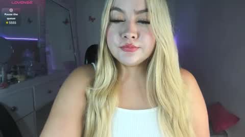 Snapshot of celeste__sweetx chatting on 01-13-26, 08:58 Celeste Sweet online show from 01-13-26, 08:58