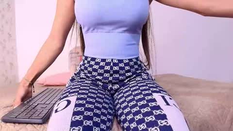 Snapshot of celeste_moonx chatting on 10-16-25, 11:55 Celeste online show from 10-16-25, 11:55