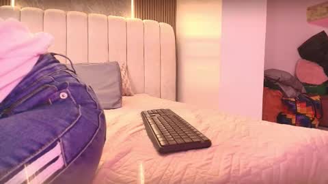 Snapshot of celeste_moonx chatting on 01-17-26, 11:59 Celeste online show from 01-17-26, 11:59