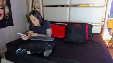 Snapshot of celeste_starsss chatting on 05-18-26, 09:31 celeste_starsss online show from 05-18-26, 09:31
