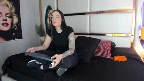 Snapshot of celeste_starsss chatting on 07-26-26, 09:00 celeste_starsss online show from 07-26-26, 09:00