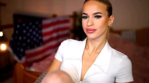 Snapshot of celeste_www chatting on 07-13-26, 05:05 Sunflower online show from 07-13-26, 05:05