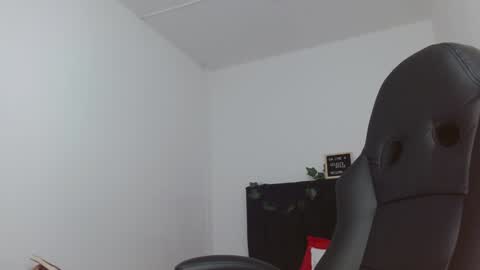 celesteayase online show from 02-01-25, 06:00