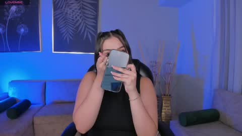 Snapshot of celestepalmer_x chatting on 02-20-25, 03:01 Celeste online show from 02-20-25, 03:01