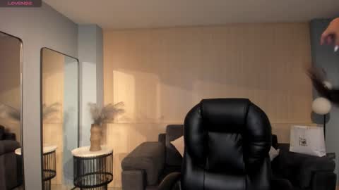 Snapshot of celestepalmer_x chatting on 10-27-25, 08:07 Celeste online show from 10-27-25, 08:07