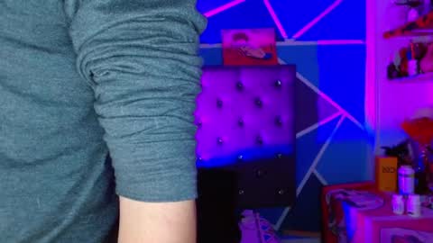 I am Valentinn online show from 01-08-26, 06:21