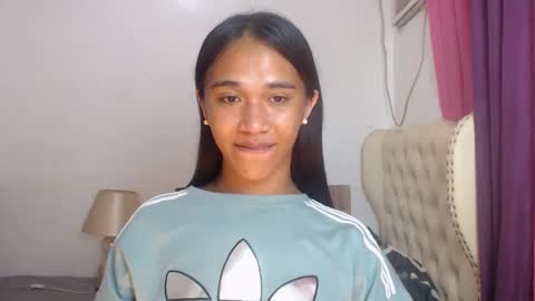 Snapshot of celestial_joannah chatting on 12-19-24, 04:57 merry joannah online show from 12-19-24, 04:57