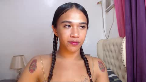 Snapshot of celestial_joannah chatting on 01-05-25, 02:52 merry joannah online show from 01-05-25, 02:52