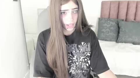 Snapshot of celestica_rose chatting on 01-13-26, 09:31 Celestica online show from 01-13-26, 09:31