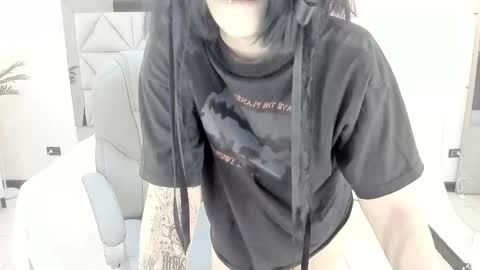 Snapshot of celestica_rose chatting on 02-25-26, 09:24 Celestica online show from 02-25-26, 09:24