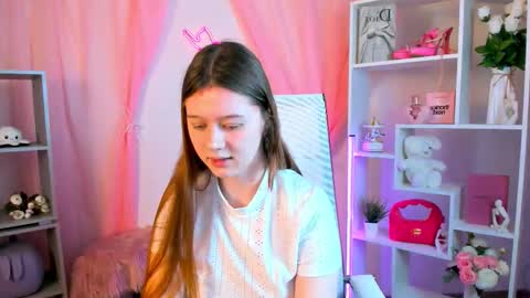 Snapshot of celestinemauriac chatting on 03-14-26, 06:57 your cute kitty online show from 03-14-26, 06:57