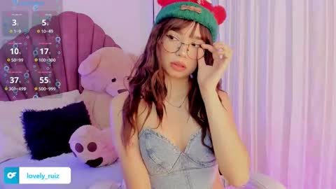 Snapshot of celestte_ruizz chatting on 12-18-25, 02:06 700 110 p online show from 12-18-25, 02:06