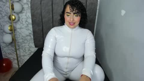 Snapshot of celestte_sweet chatting on 12-13-24, 08:09 online show from 12-13-24, 08:09