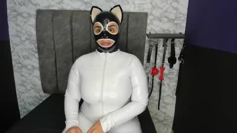 Snapshot of celestte_sweet chatting on 01-11-25, 12:07 online show from 01-11-25, 12:07