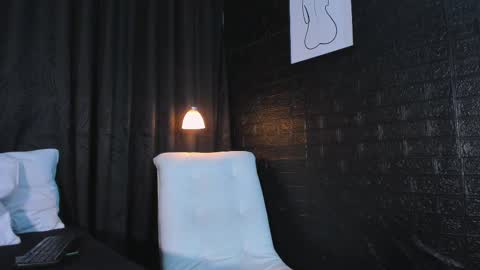 CelinaYHanck online show from 03-11-25, 12:50