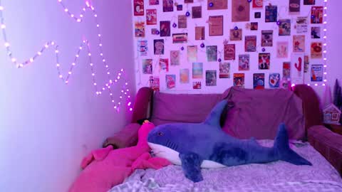 Snapshot of celine_dionn chatting on 12-18-24, 02:17 Celine online show from 12-18-24, 02:17