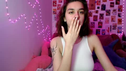 Snapshot of celine_dionn chatting on 12-21-24, 12:38 Celine online show from 12-21-24, 12:38