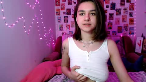 Snapshot of celine_dionn chatting on 01-05-25, 10:43 Celine online show from 01-05-25, 10:43