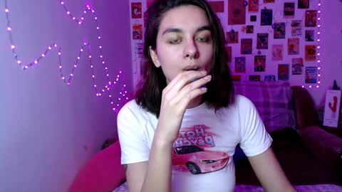 Snapshot of celine_dionn chatting on 01-07-25, 04:16 Celine online show from 01-07-25, 04:16