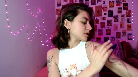 Snapshot of celine_dionn chatting on 01-23-25, 10:32 Celine online show from 01-23-25, 10:32