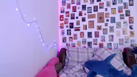 Snapshot of celine_dionn chatting on 02-14-25, 09:34 Celine online show from 02-14-25, 09:34